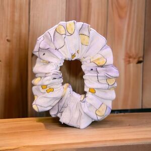 Kids Yellow and White Scrunchie